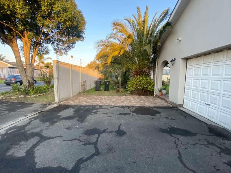 4 Bedroom Property for Sale in Amandelrug Western Cape